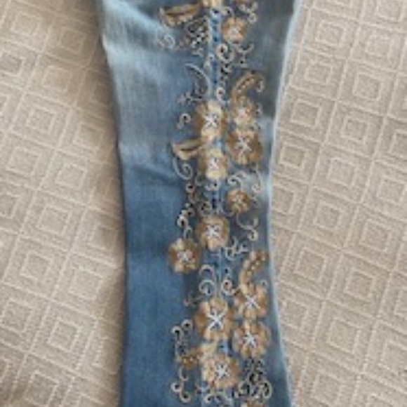 Venus Embelished Jeans - Picture 2 of 4